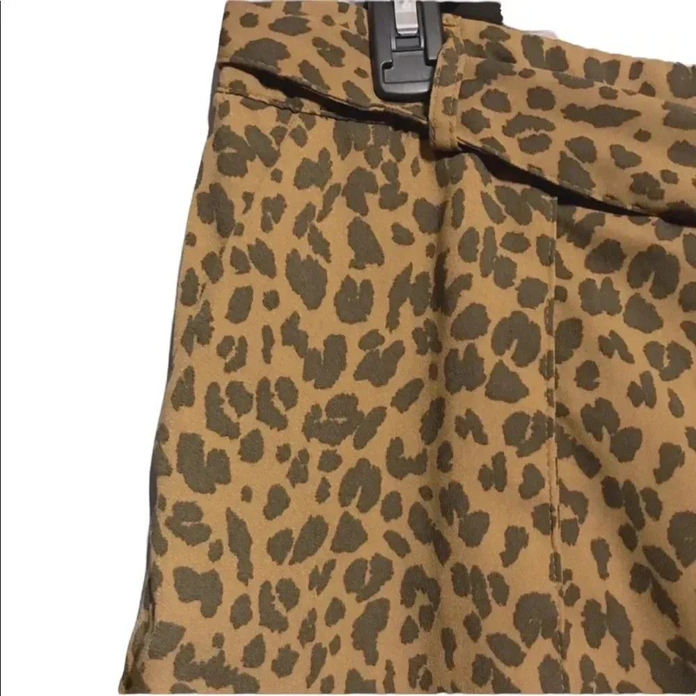 A New Day Tie Waist Animal Print Pocket Shorts 
Size Large - Picture 2 of 9